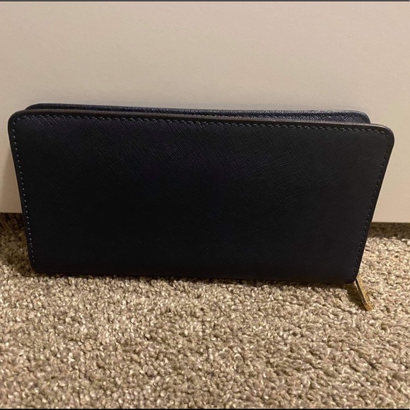 ❗️SOLD❗️Michael Kors Hamilton Continental Wallet, Navy - Picture 4 of 4